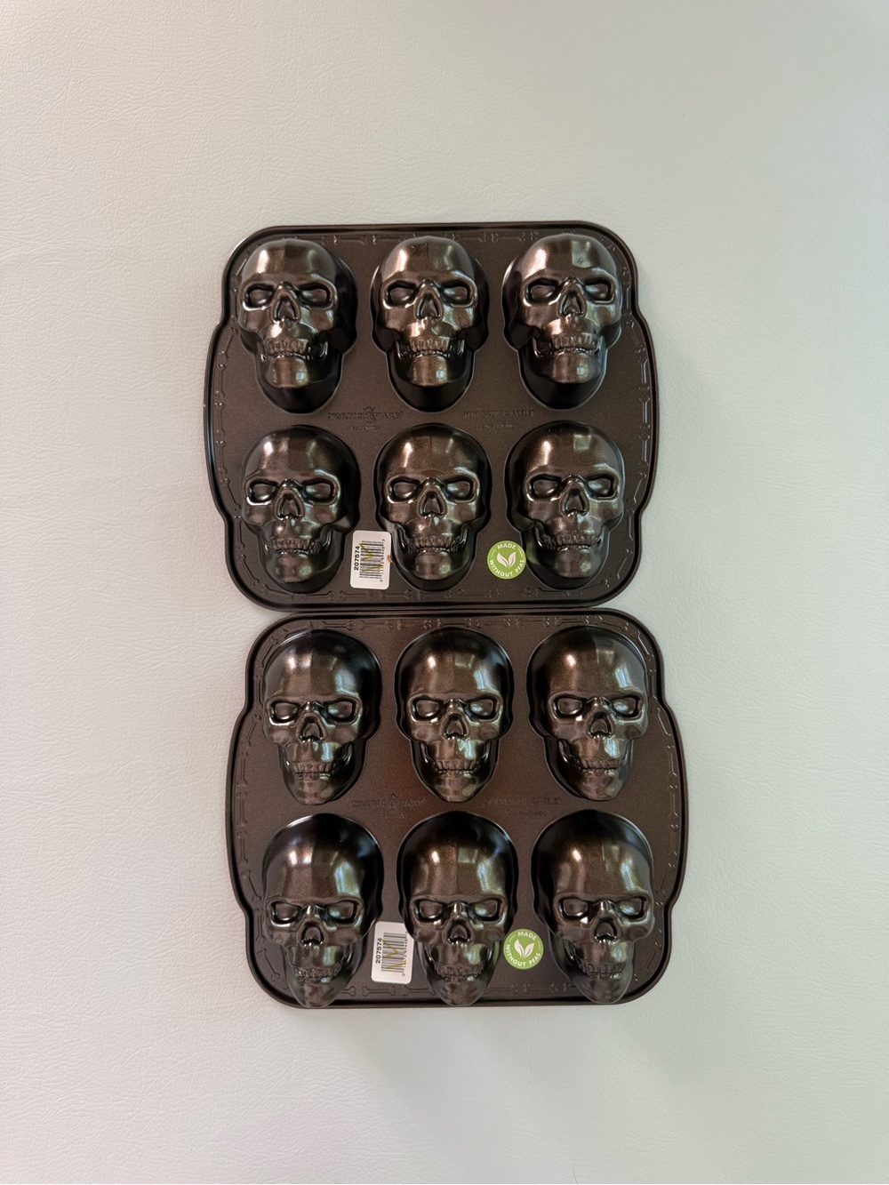 Nordic Ware Halloween Haunted Skull Buntlet Cake Cakelet Pan - 2 Pans in Set NEW